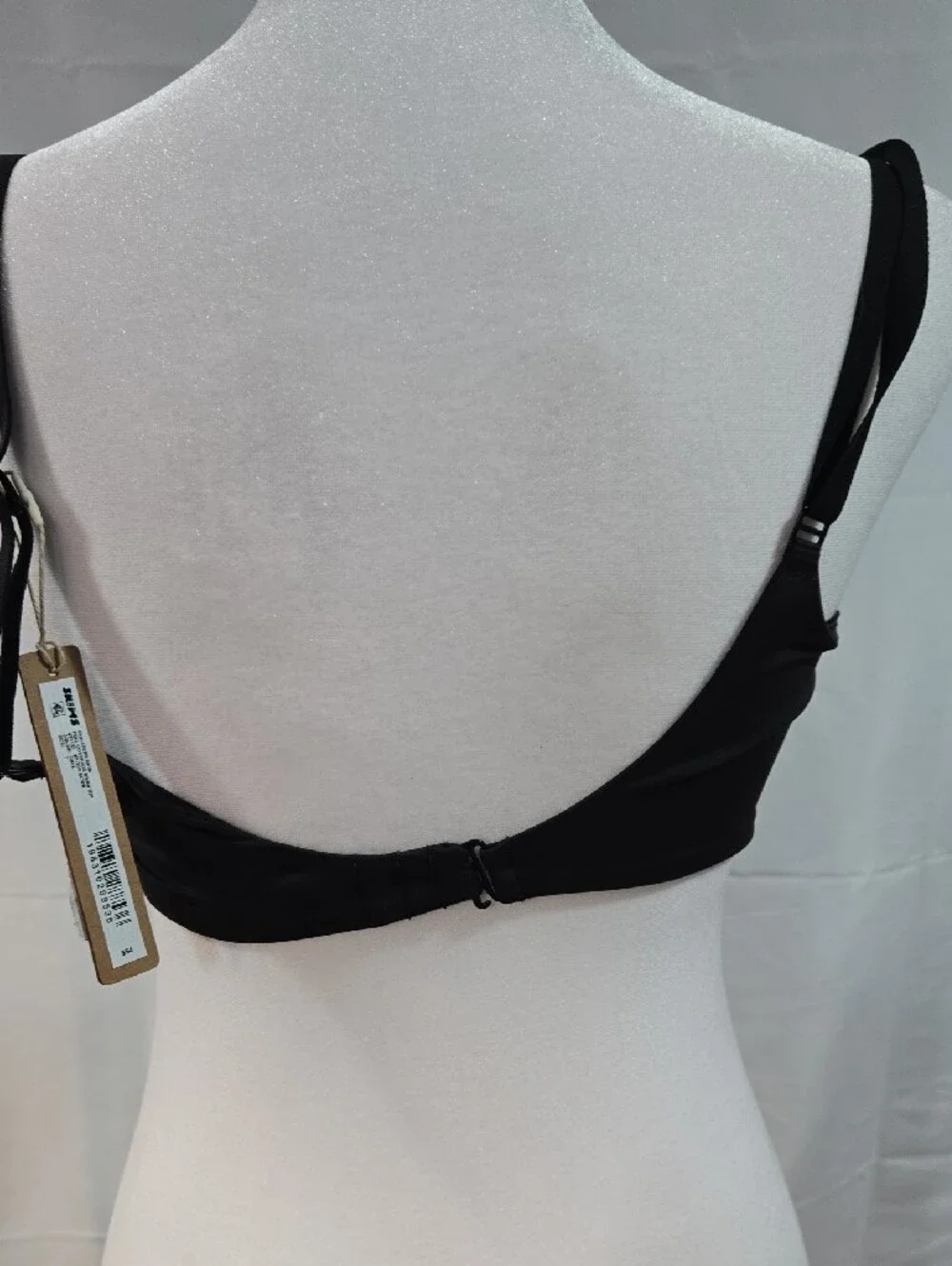 SKIMS Black Signature Swim Bikini Top Size 7. NWT